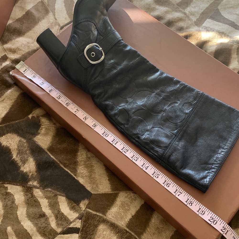 COACH 
CHARITY EMBOSSD CALF
0354
BLACK
Made in Italy 8B
Coach 1941 - Picture 5 of 16